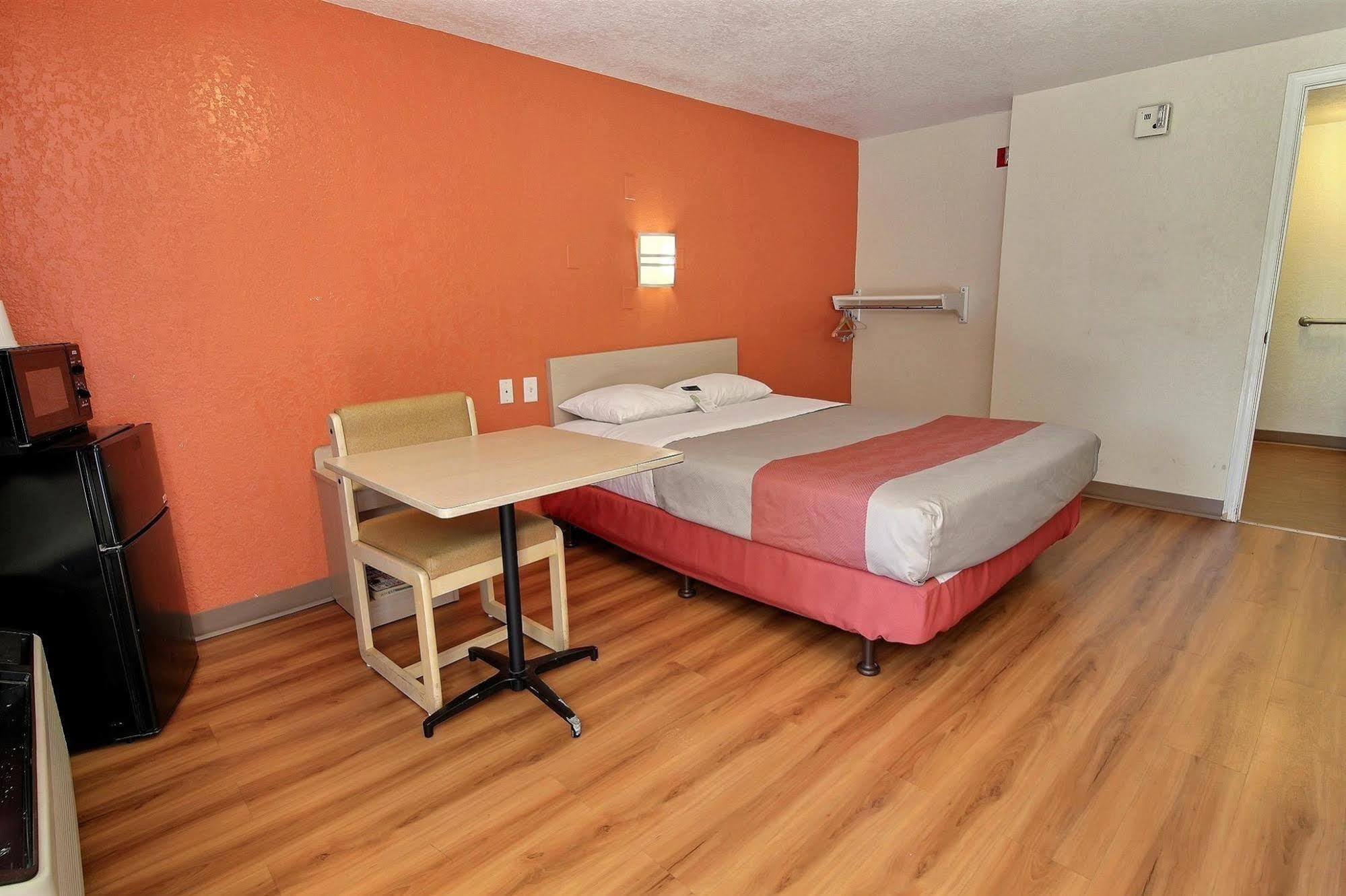 Motel 6-Newport News, Va Extérieur photo